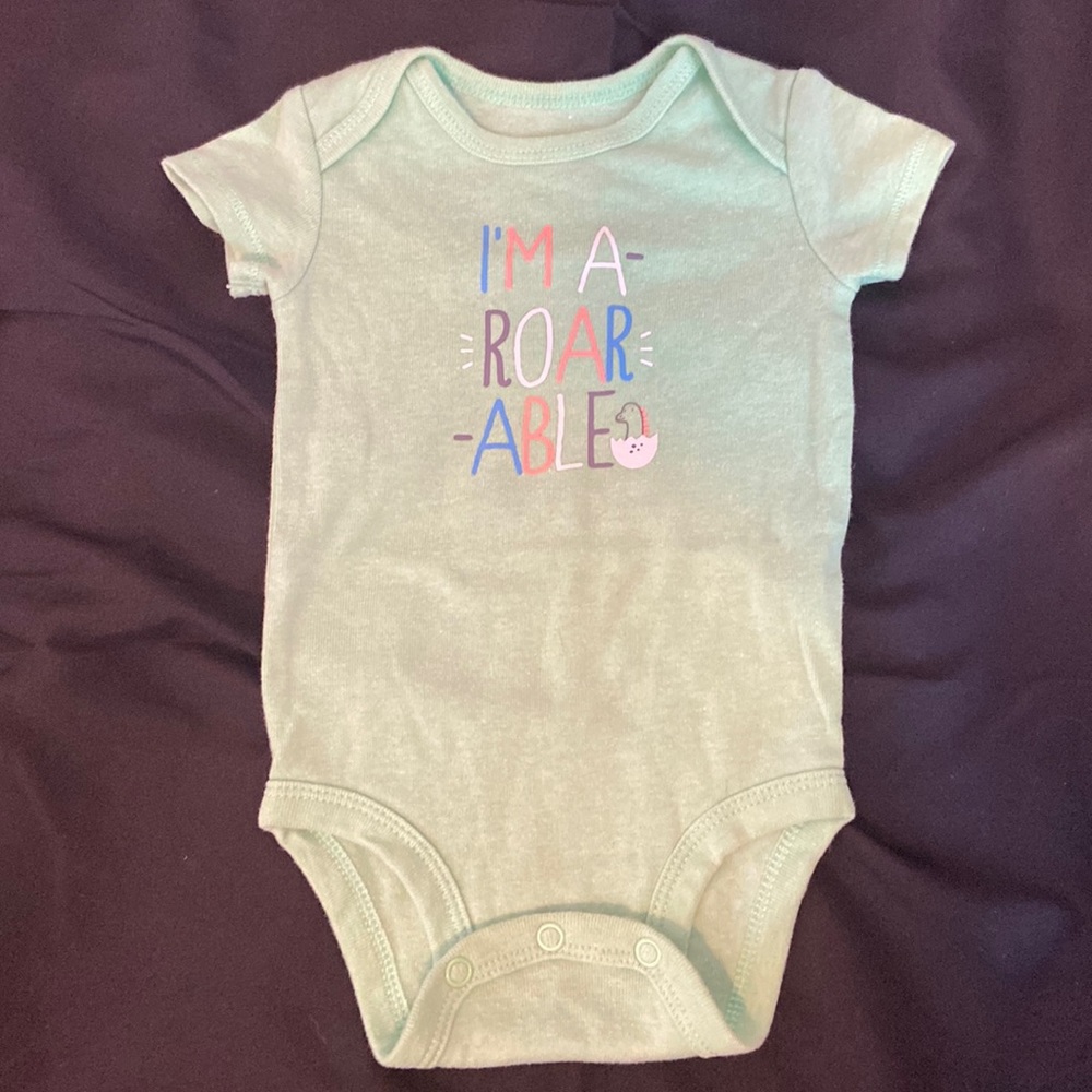 Short sleeve 3 month green onesie with print with pants